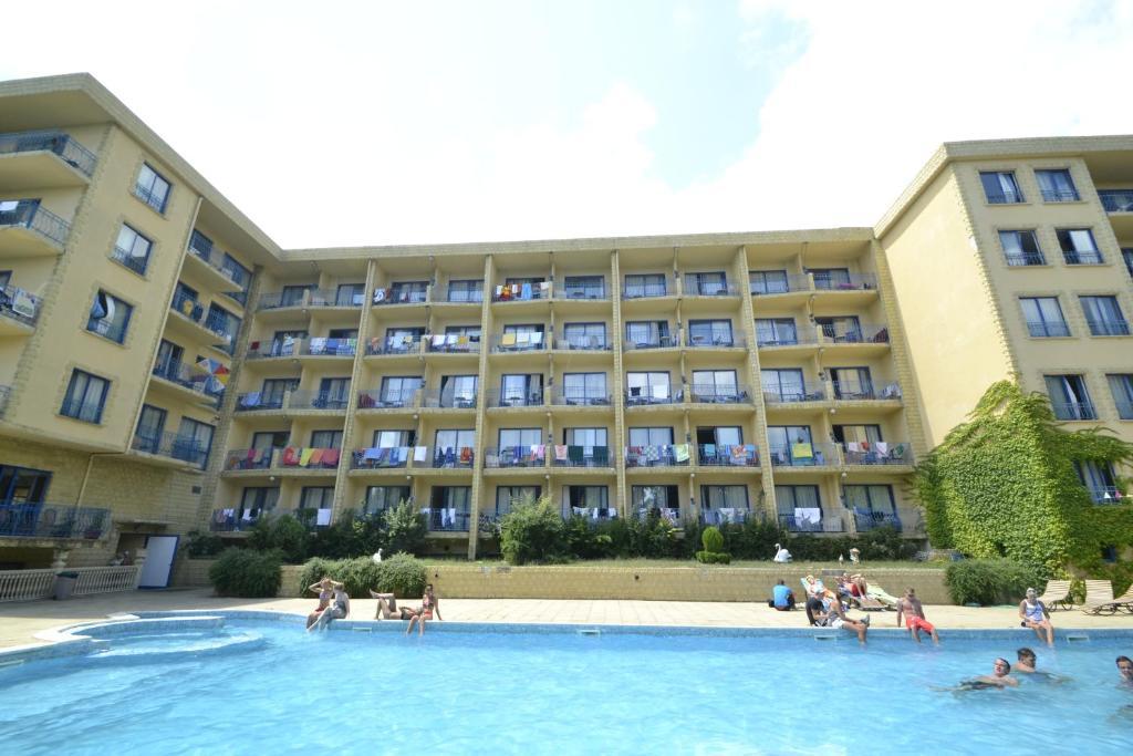 Hotel Dana Palace Golden Sands Exterior photo